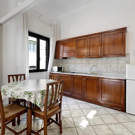 Lägenhet 8 Mehari Varigotti